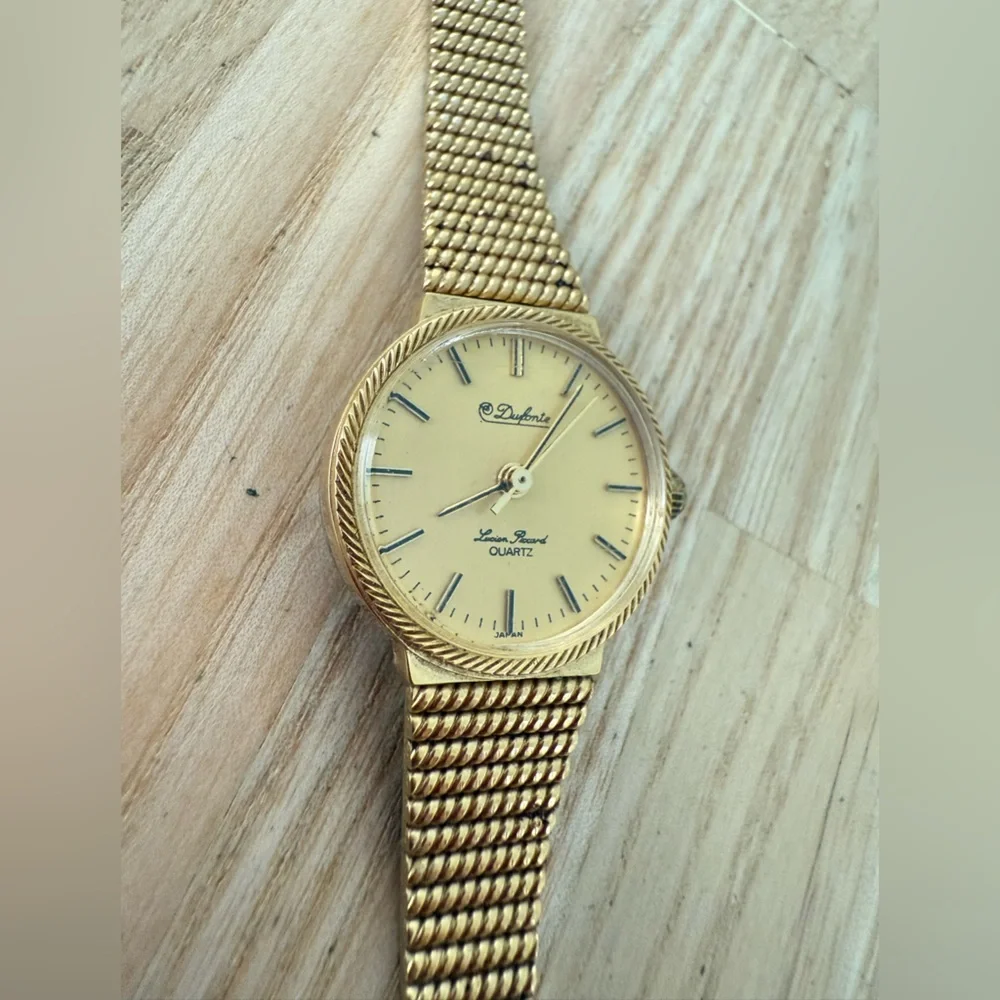 Dufonte Lucien Piccard ladies gold tone dress watch NEW BATTERY